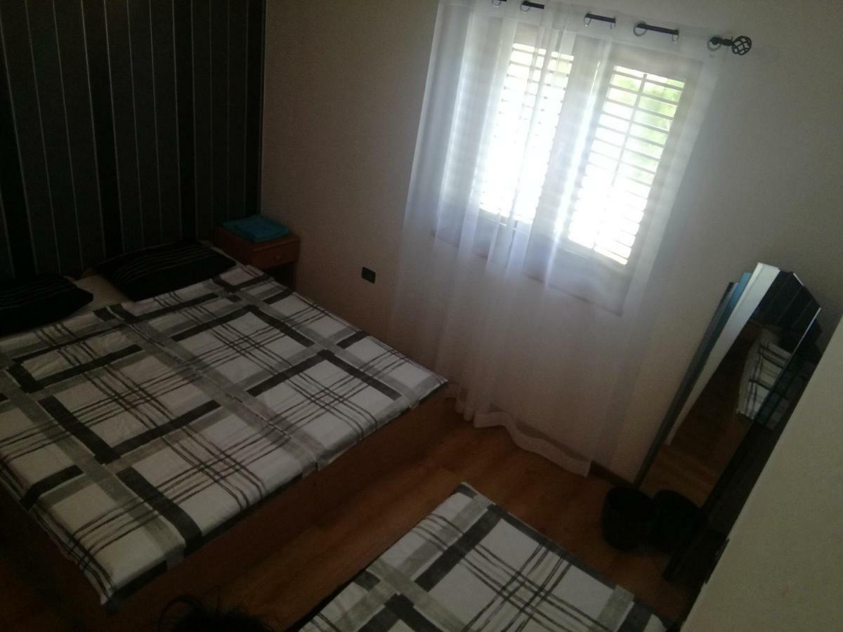 Apartment Rojnic Galizana Bagian luar foto